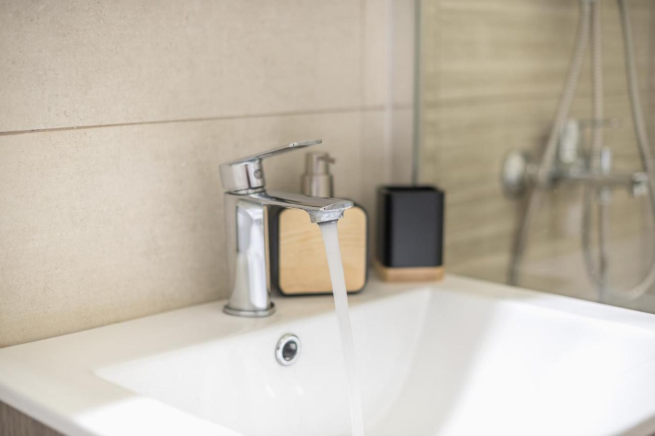 City Suite By Cloudkeys Athens Ngoại thất bức ảnh